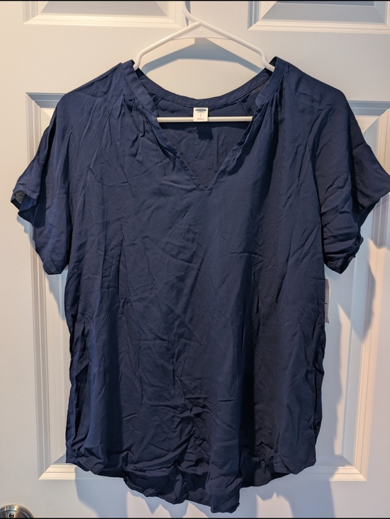 Old Navy Tops - Old Navy Women's Navy Short Sleeve V-Neck Top